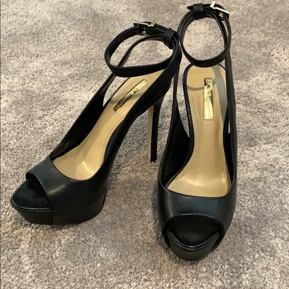 BCBG platform pump